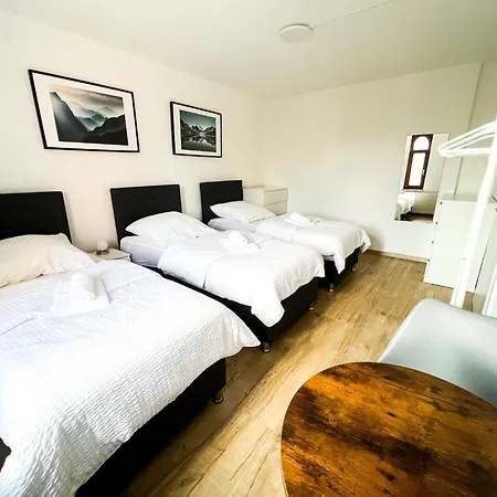 House Deluxe - 15min To Dus & Free Parking