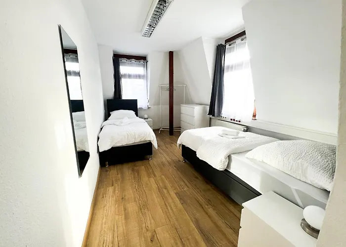House Deluxe - 15min To Dus & Free Parking Apartament *