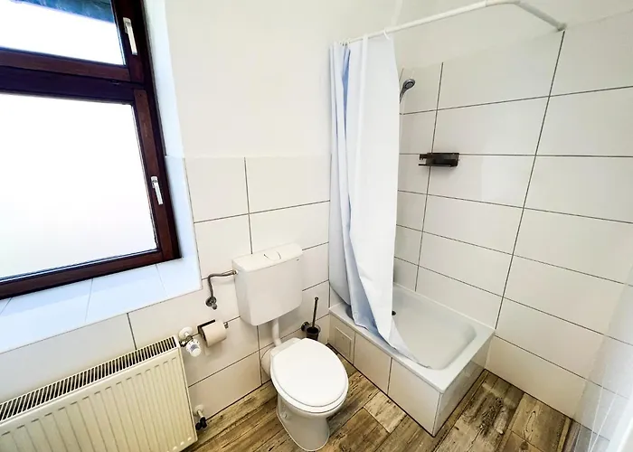 House Deluxe - 15min To Dus & Free Parking