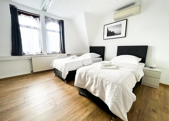 Apartament House Deluxe - 15min To Dus & Free Parking
