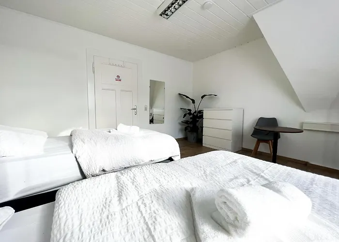 House Deluxe - 15min To Dus & Free Parking *
